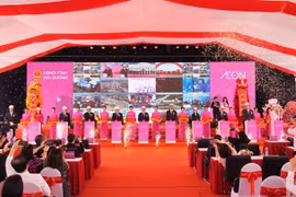 Delegates commence the construction of AEON Hai Duong Shopping Centre in Hai Duong Province on April 19. (Photo courtesy of AEON Vietnam)