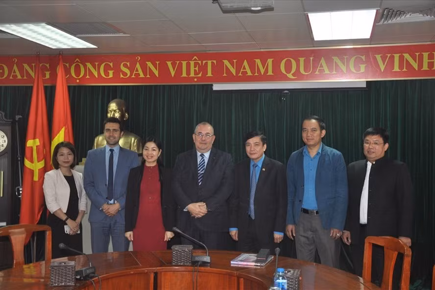 Trade union leader wishes for further ties with Belgium ảnh 1 Trade union leader wishes for further ties with Belgium ảnh 1
