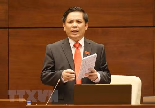 Minister requires tightening issuance of driving licences ảnh 1