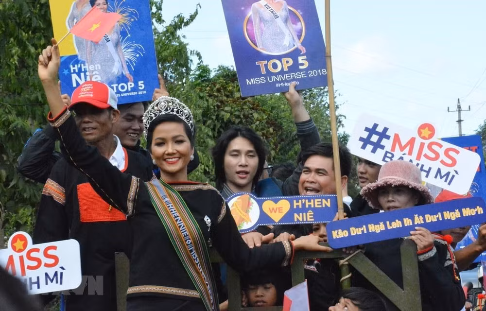 Ten outstanding young faces of 2018 announced ảnh 1