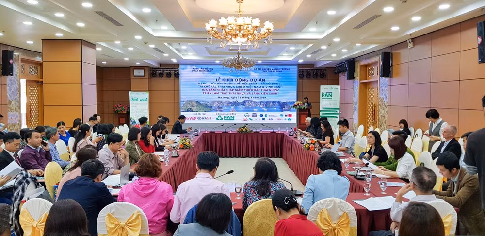 Quang Ninh seminar looks for solutions to plastic waste ảnh 1