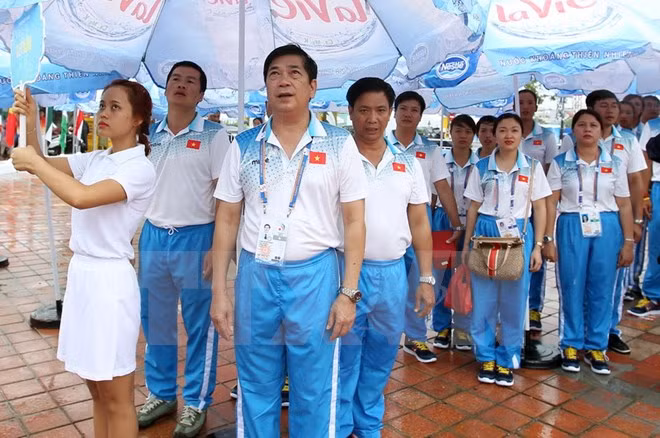 Flag-hoisting ceremony for ABG5 held ảnh 1 Flag-hoisting ceremony for ABG5 held ảnh 1