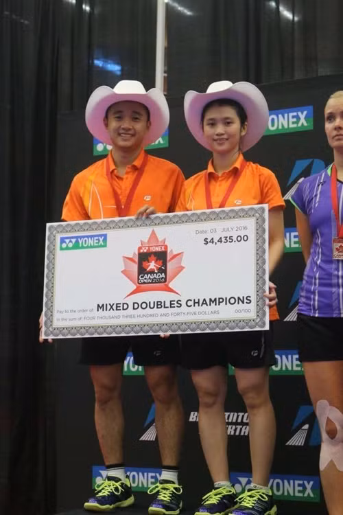 Vietnamese pair clinch Canada Open badminton title ảnh 1
