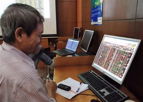 Vietnam’s stocks may rise this week ảnh 1