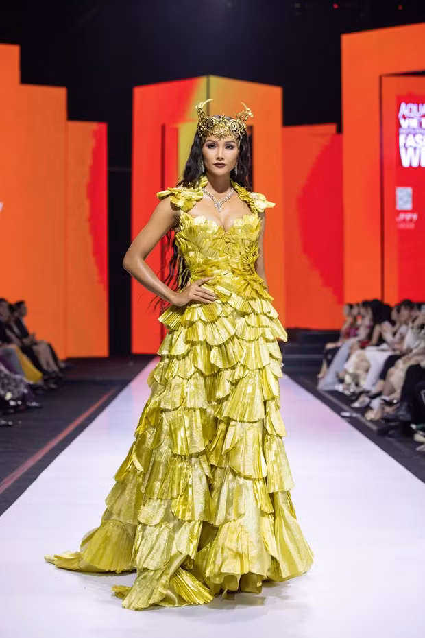 Vietnam Int’l Fashion Week highlights sustainability ảnh 2