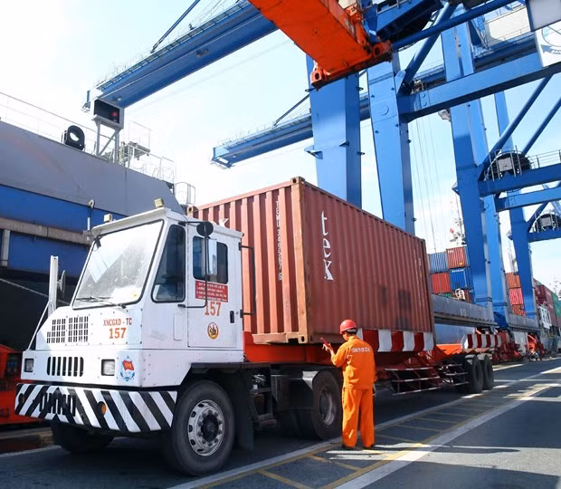 Export revenue estimated at over 342 billion USD in 11 months ảnh 1
