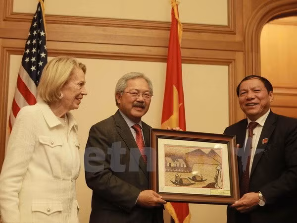 More Vietnamese localities promote themselves in US ảnh 1