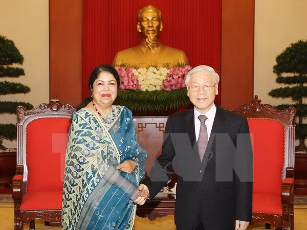 Party chief hosts Speaker of Bangladeshi Parliament ảnh 1