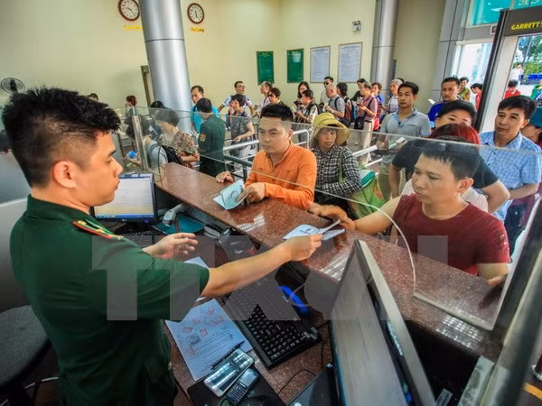 Vietnam – China border tourism booms ảnh 1