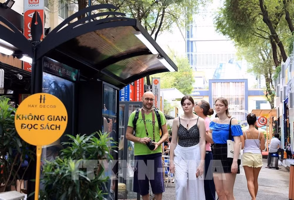 Family tours a trend in Ho Chi Minh City this summer ảnh 2