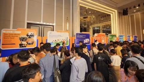 Conference seeks ways to help businesses promote online exports ảnh 1