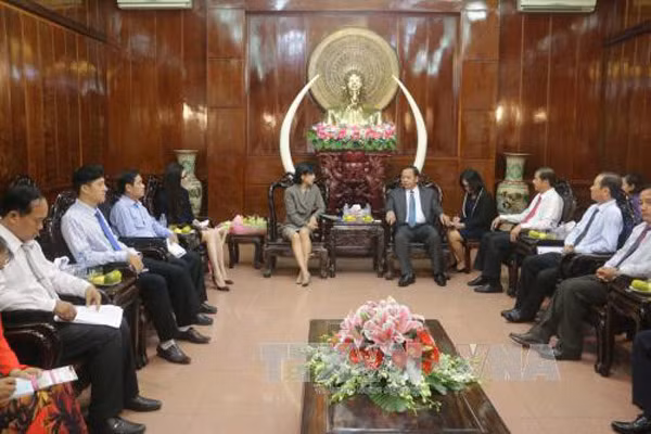 Can Tho wants to work with Canada in hi-tech agriculture ảnh 1