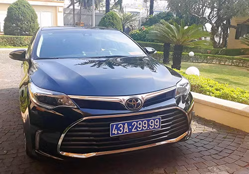Da Nang returns luxury gift car ảnh 1