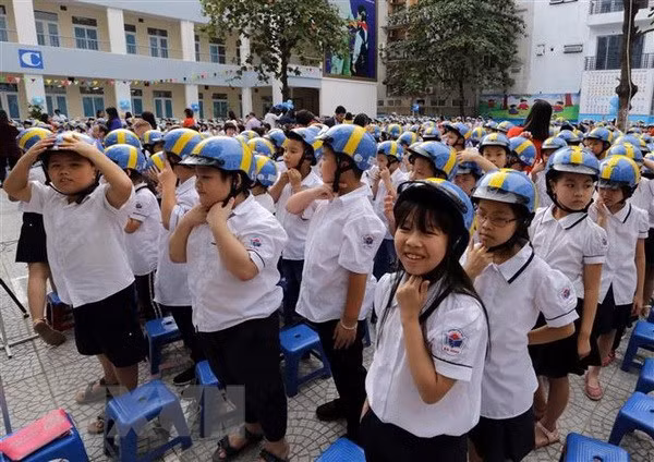 Programme launched to improve helmet safety amongst children ảnh 1