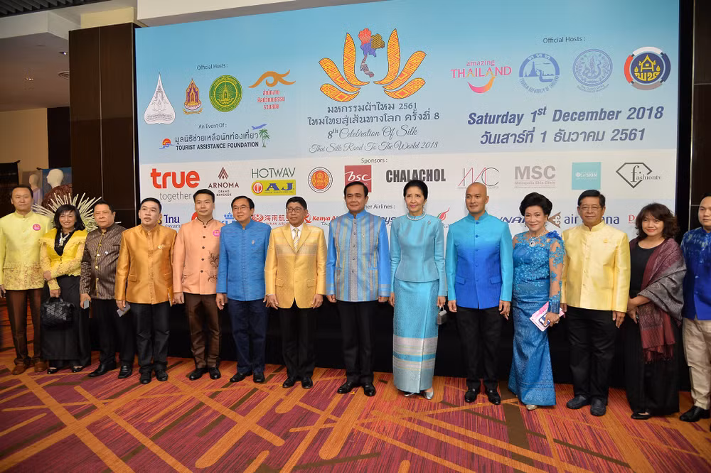 Thai PM opens “Thai Silk Road to the World” event ảnh 1