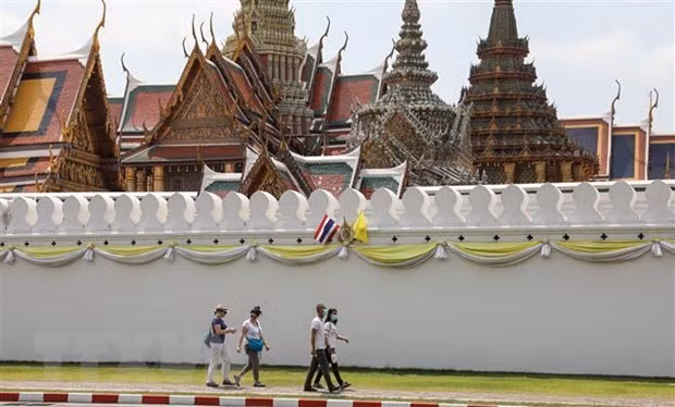 Tourism fees to help insure foreign visitors ảnh 1