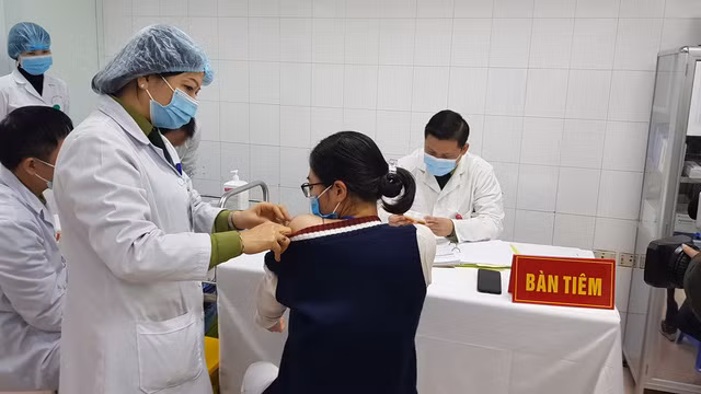 Human trials of third homegrown COVID-19 vaccine to begin in March ảnh 1