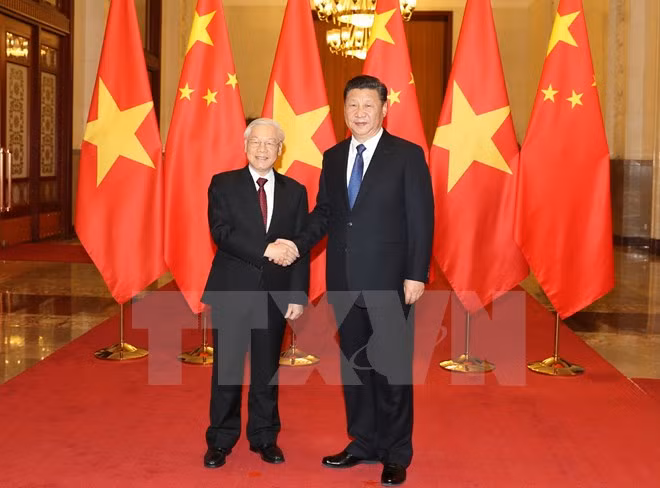 Vietnam, China ink 15 cooperation agreements on diverse areas ảnh 1