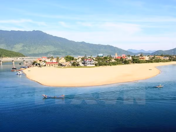 Thua Thien – Hue calls for Singaporean investment in tourism, seaport ảnh 1