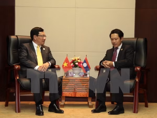Deputy PM meets Lao, Brunei foreign ministers ảnh 1