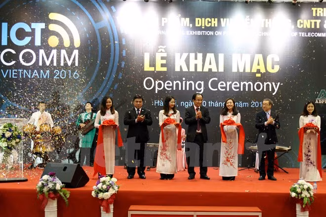 Vietnam ICT COMM 2016 opens in Hanoi ảnh 1