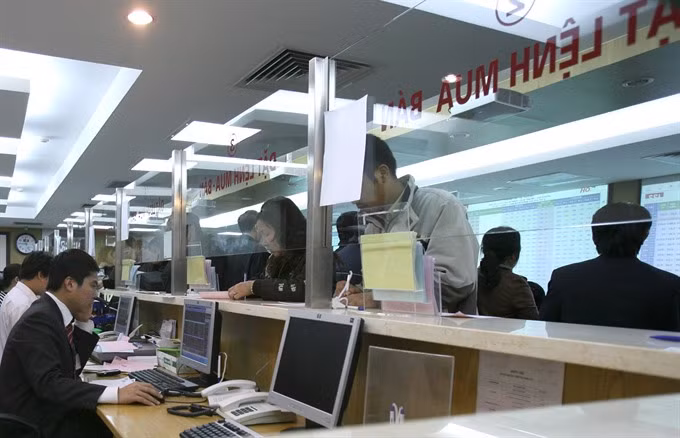 VN-Index declines for a second day ảnh 1