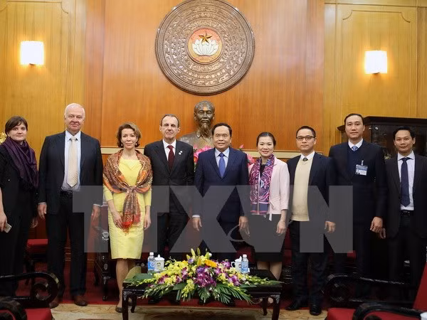 Vietnam, Russia exchange experience in social management ảnh 1