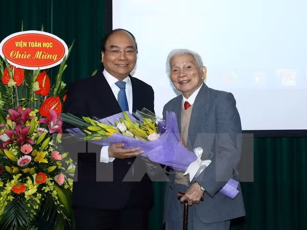 PM asks mathematics institute to apply technologies to boost production ảnh 1