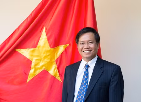 New ambassador vows to intensify friendship with Indonesia ảnh 1