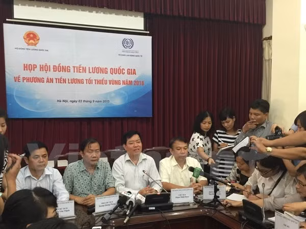 Minimum wage to rise 12.4 pct on average from January 2016 ảnh 1