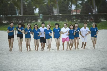 Barefoot athletes to run on My Khe beach ảnh 1
