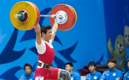 Vietnamese weightlifters set sight on Rio Games ảnh 1