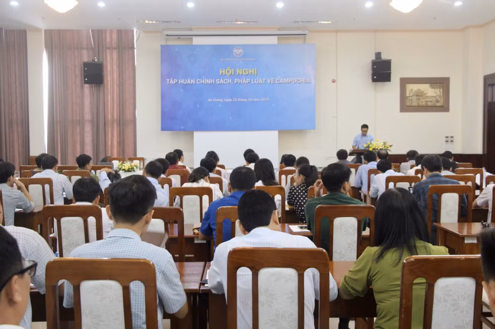 Conference promotes building of peaceful Vietnam-Cambodia border ảnh 1