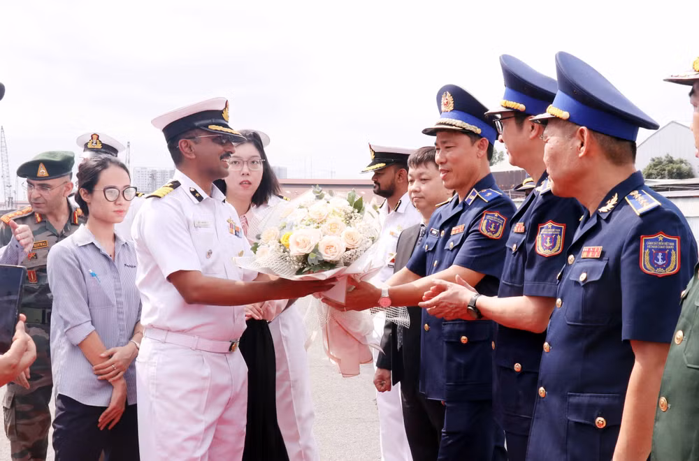 Indian pollution control vessel visiting Ho Chi Minh City ảnh 2