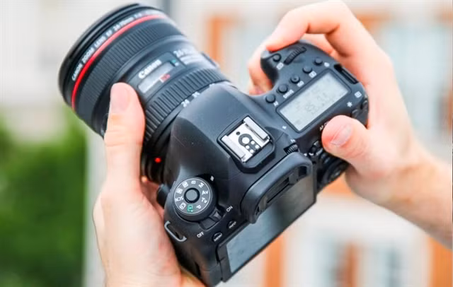 Major markets sharply raise imports of cameras and camcorders from Vietnam ảnh 1