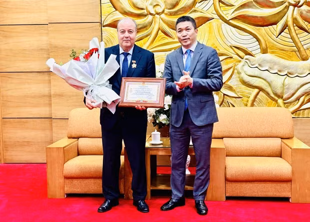 ☕ Afternoon briefing on April 22 ảnh 4