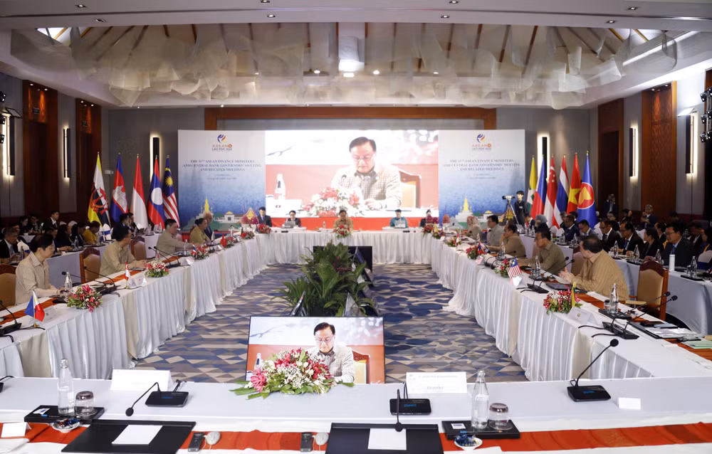 Vietnam attends 28th ASEAN Finance Ministers’ meeting ảnh 1