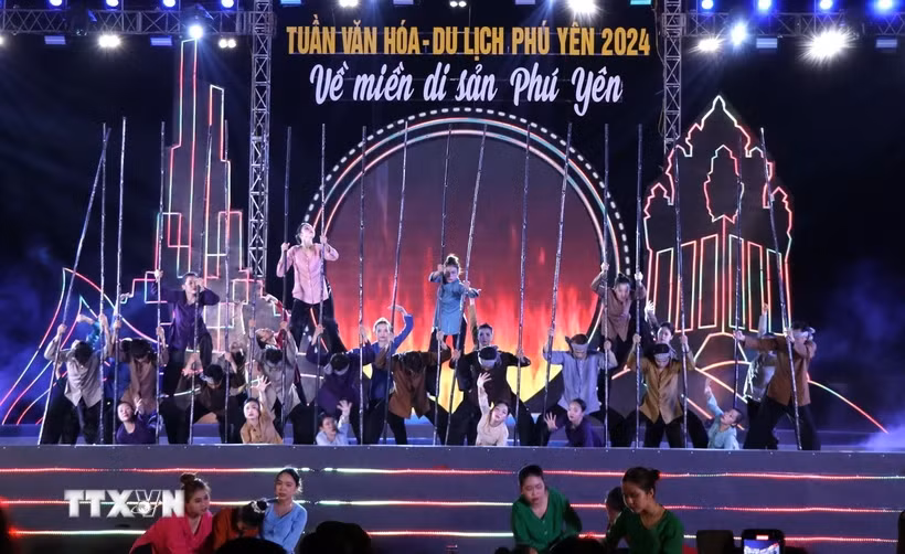 Phu Yen Culture-Tourism Week 2024 opens ảnh 1