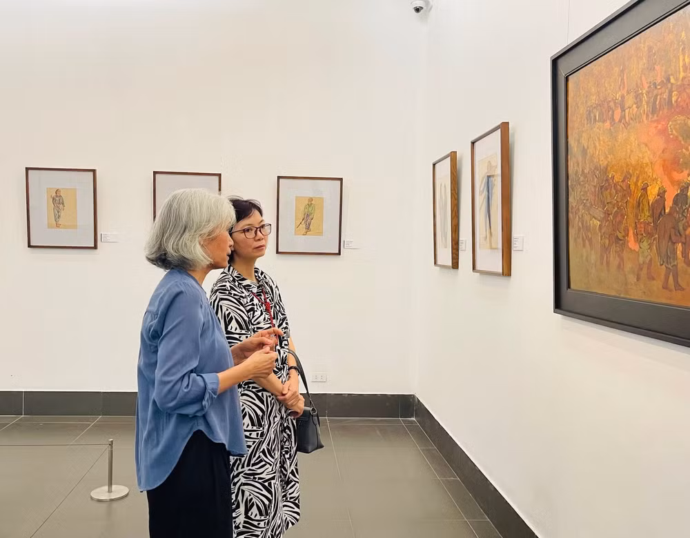 Exhibitions held to mark Dien Bien Phu Victory anniversary ảnh 1