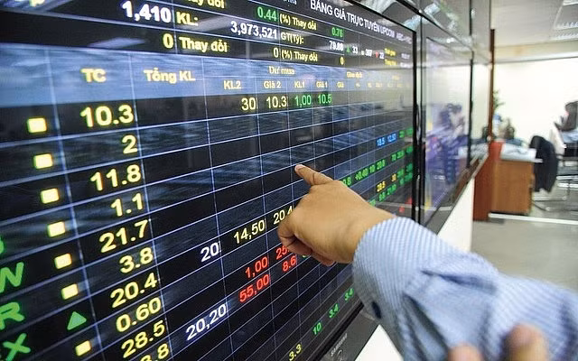 Over 163,000 new stock trader accounts created during March ảnh 1