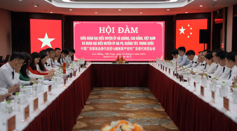 Vietnamese, Chinese localities enhance cooperation ảnh 1