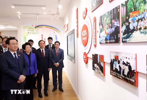 ☕ Afternoon briefing on April 10 ảnh 2