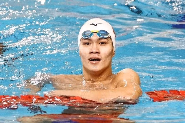 Vietnamese swimmers win golds, set new records at Thai championships ảnh 1
