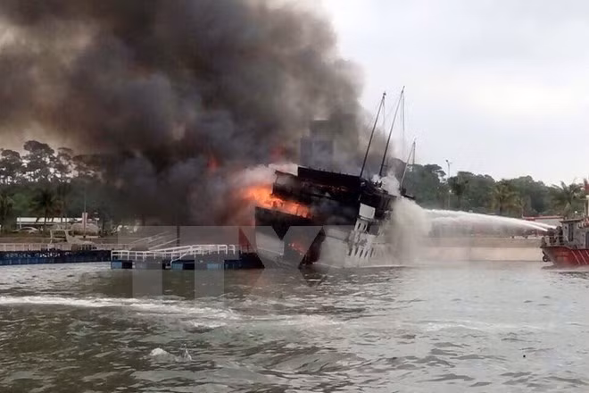 Quang Ninh vows to ensure safety for tourists in Ha Long Bay ảnh 1 Quang Ninh vows to ensure safety for tourists in Ha Long Bay ảnh 1