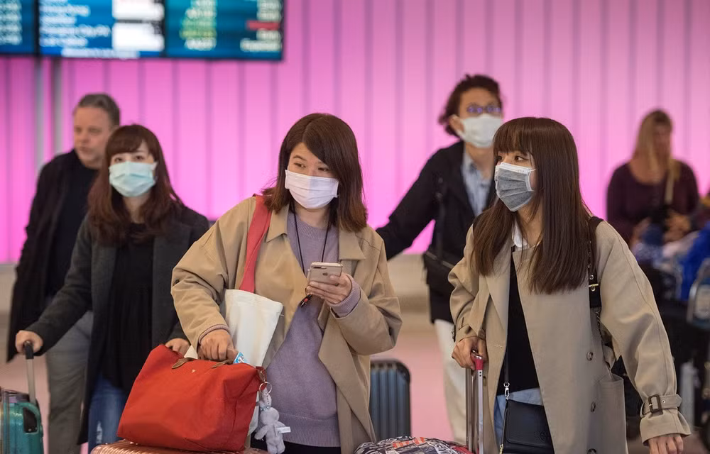 Asian gov’ts warn citizens to avoid trips to new coronavirus-hit areas ảnh 1