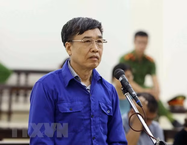 Court reduces penalty for ex-official involved in VSS’s wrongdoings ảnh 1