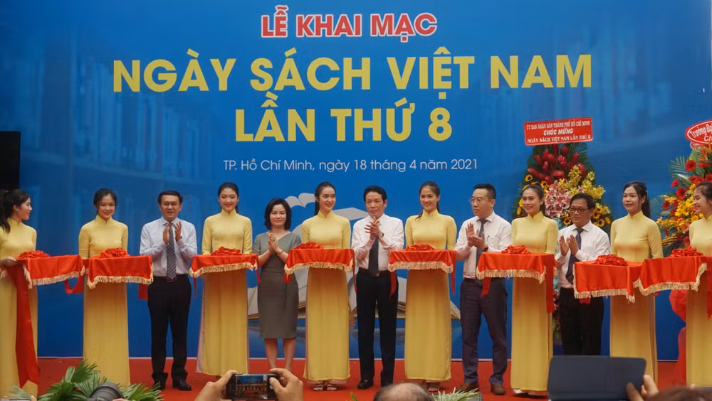 8th Vietnam Book Day kicks off in HCM City ảnh 1