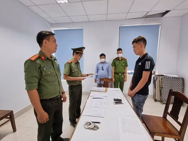 Da Nang starts legal proceeding against illegal entry organisers ảnh 1