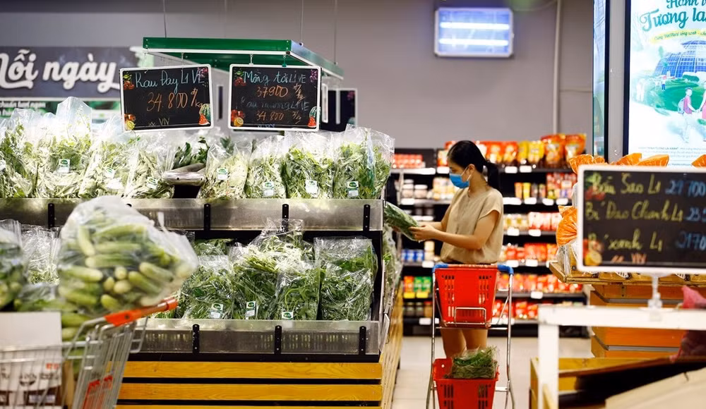 Retail market motivates e-commerce gain momentum​ ảnh 1