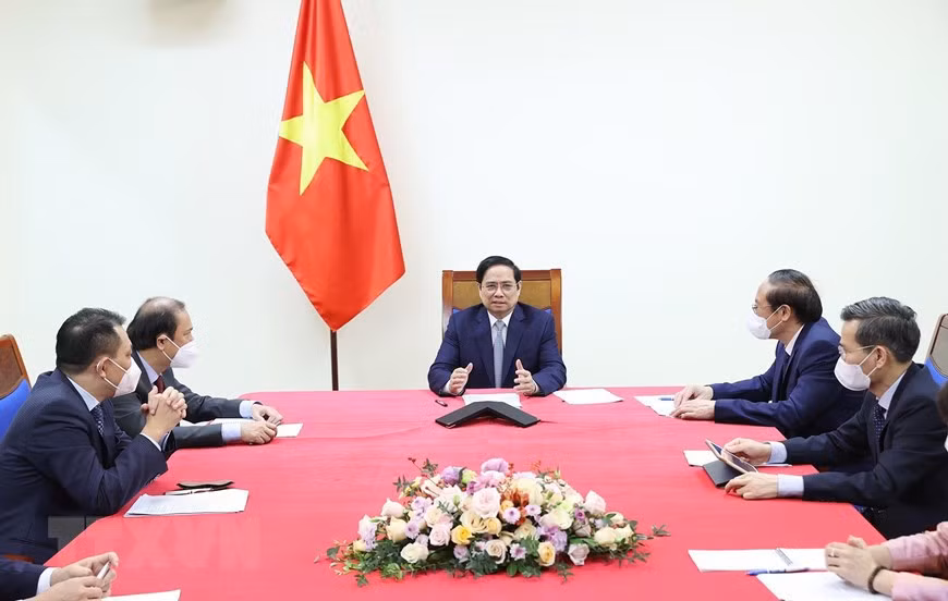 PM holds phone talks with US Presidential Envoy for Climate ảnh 2